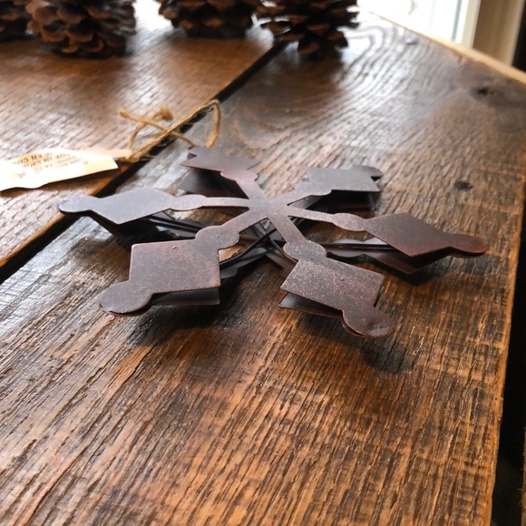 Rustic Christmas distressed metal snowflake tree ornaments - Picture 4 of 10